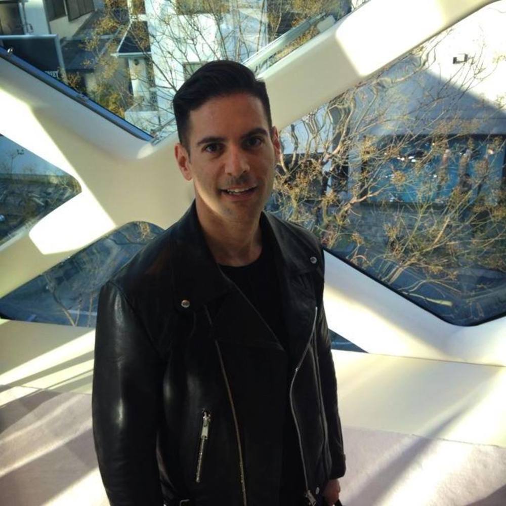 Meet your Posher, Tavi